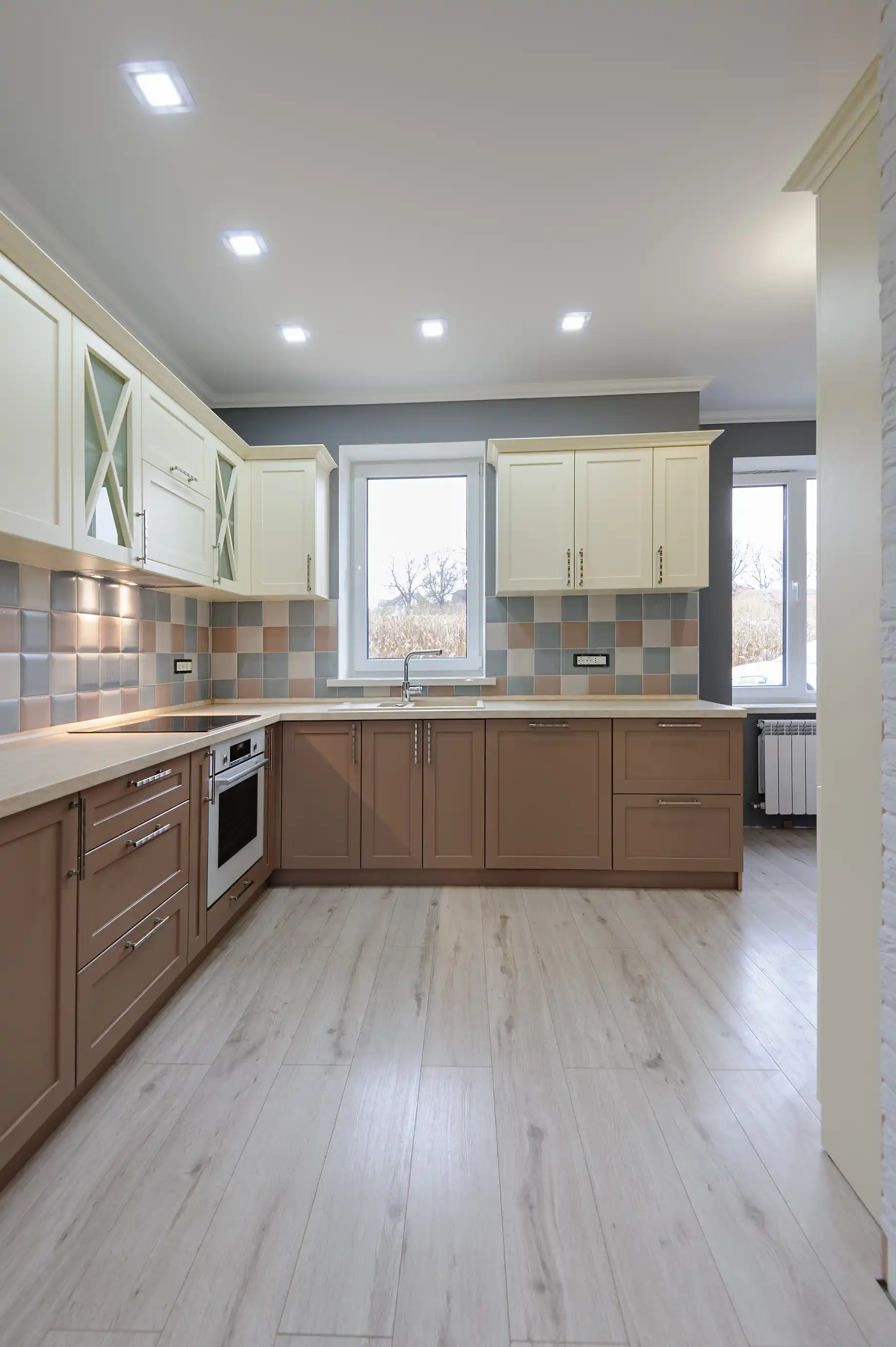 Beautifully tiled kitchen splashback